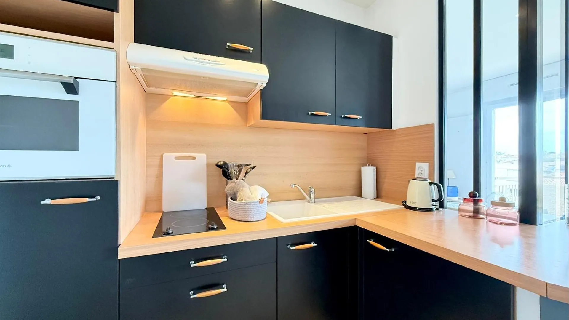Studio Cozy Vue Degagee - Plein Coeur De Six-Fours Six-Fours-les-Plages 0*,  France